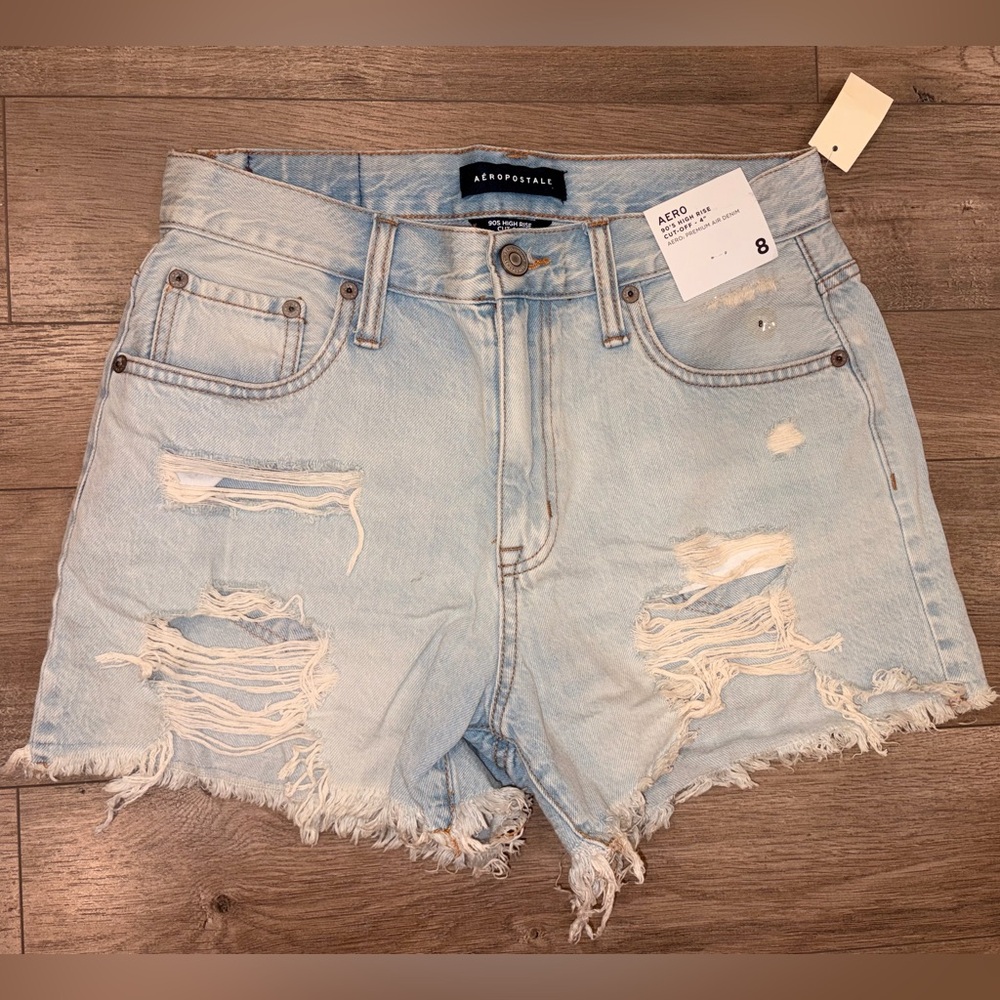 NWT Aeropostale 90’s High-Rise Cut-off Light Wash Ripped Jean Shorts-size 8